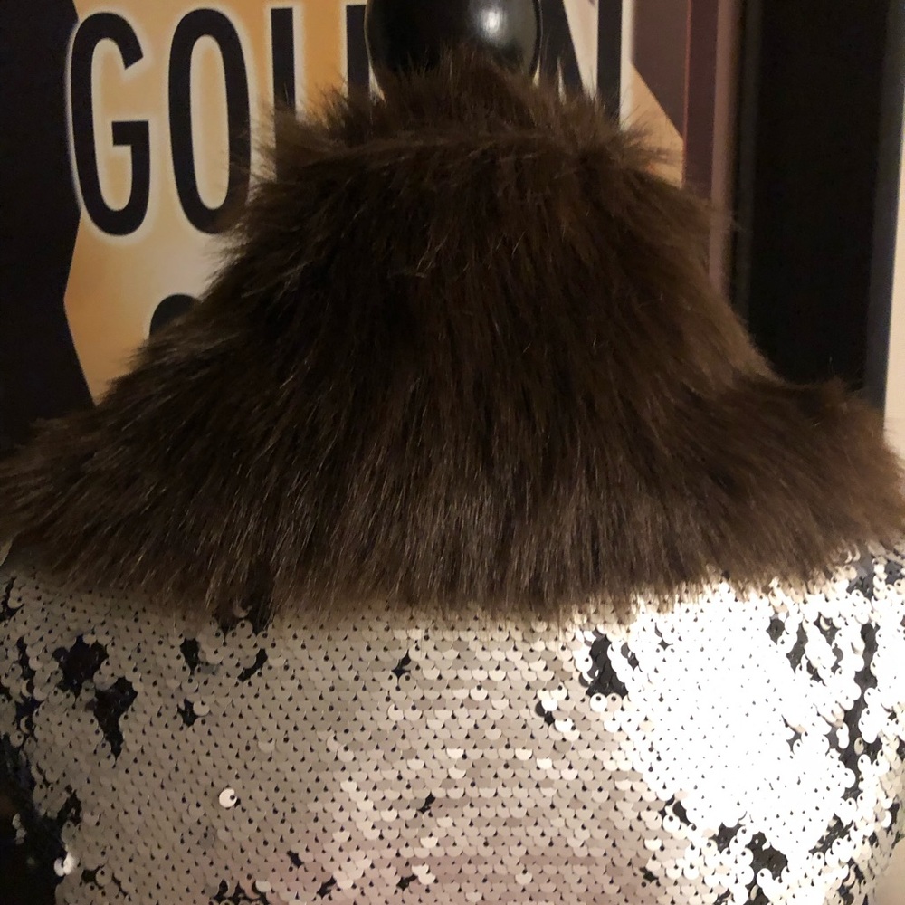 Faux MINK Fur Scarf in Chocolate Brown (New!) - Picture 3 of 9